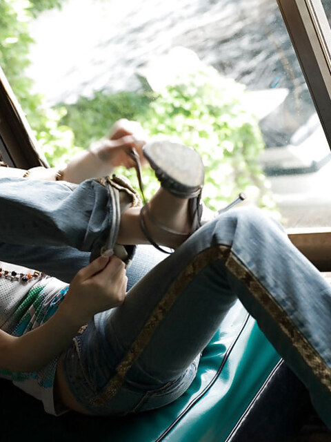 Rika Sakurai Drops Her Jeans In A Retro Cafe Booth 2