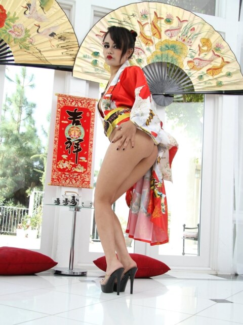 Annie Cruz Spreads Her Pierced Pussy In A Red Kimono 7