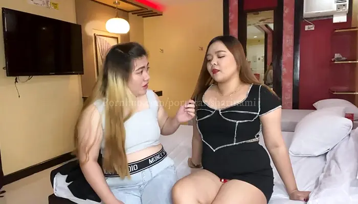 Pinay Office Lesbians Kiss And Finger Each Other After Work POV